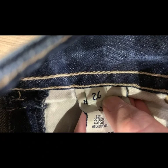 Gently used womens Hudson mid rise baby bootcut size 26 jeans - Picture 7 of 7